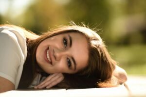 girl with a lowing skin